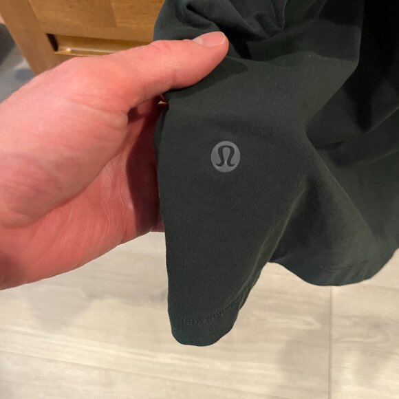 Lululemon Zeroed in T - Picture 4 of 4